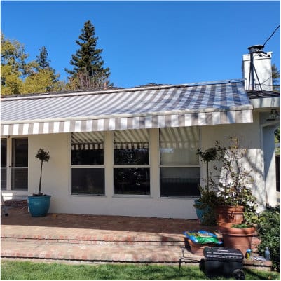 retractable awning